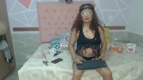 lena_lawson online show from 12.04.24