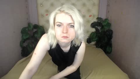 Snapshot of lena_paulles chatting on 02.07.25 Lena online show from 02.07.25