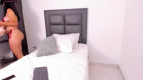 Snapshot of lena_rousseau chatting on 02.07.25 Lena Rousseau  online show from 02.07.25