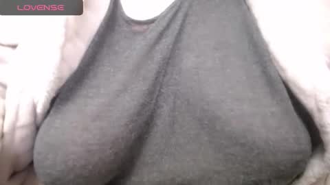 Snapshot of lenagolden chatting on 12.08.24 lenagolden online show from 12.08.24