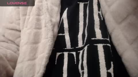 Snapshot of lenagolden chatting on 01.03.25 lenagolden online show from 01.03.25