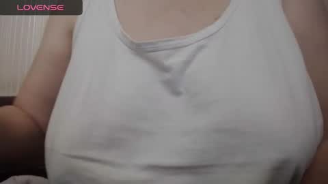 Snapshot of lenagolden chatting on 01.09.25 lenagolden online show from 01.09.25