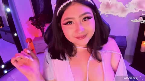 Lenna Kang online show from 01.03.25
