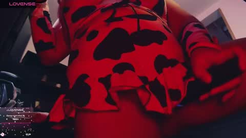 Lenna Kang online show from 09.19.25