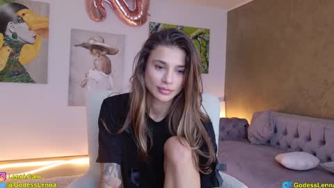 Lenna Goddess online show from 02.06.25