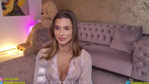 Snapshot of lenna_godess chatting on 10.09.25 Lenna Goddess online show from 10.09.25