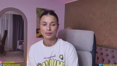 Snapshot of lenna_godess chatting on 10.16.25 Lenna Goddess online show from 10.16.25