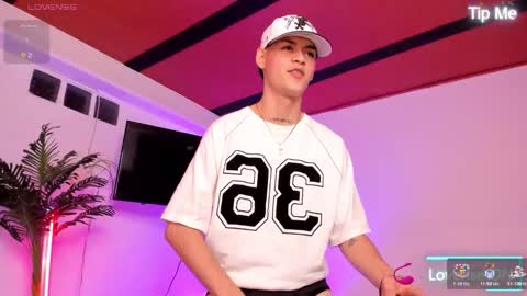 Lenner INDEPENDENT MODEL online show from 11.14.25