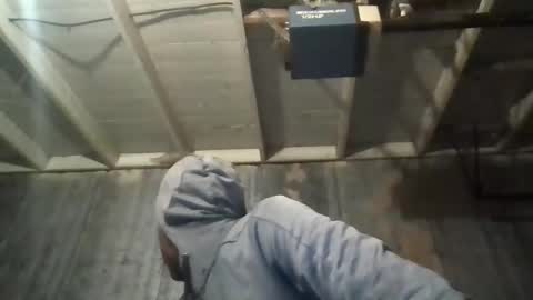 Snapshot of leo199984 chatting on 10.25.25 leo199984 online show from 10.25.25