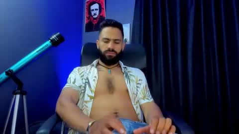 Snapshot of leo_diaz01 chatting on 12.29.24 Leo Diaz online show from 12.29.24