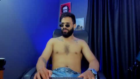 Snapshot of leo_diaz01 chatting on 01.19.25 Leo Diaz online show from 01.19.25