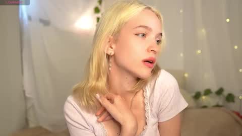 Snapshot of leo_lulu chatting on 09.27.25  Ashly  online show from 09.27.25