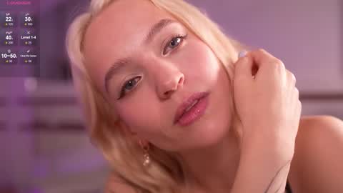 Snapshot of leo_lulu chatting on 10.18.25  Ashly  online show from 10.18.25