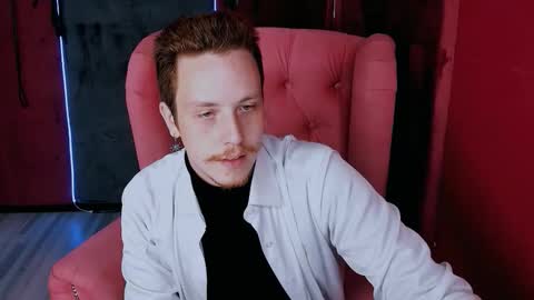 Snapshot of leo_mooree chatting on 10.24.25 Leo online show from 10.24.25