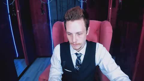 Snapshot of leo_mooree chatting on 11.01.25 Leo online show from 11.01.25