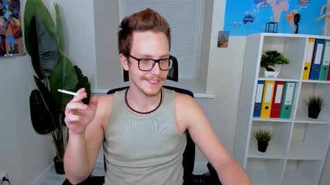 Snapshot of leo_mooree chatting on 11.15.25 Leo online show from 11.15.25