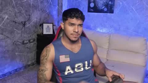 Leo independent model online show from 12.03.25