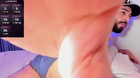 Snapshot of leo_thewolf chatting on 10.22.25 Leonardo online show from 10.22.25