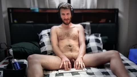 Snapshot of leobiggy227 chatting on 01.07.25 LeoBiggy online show from 01.07.25