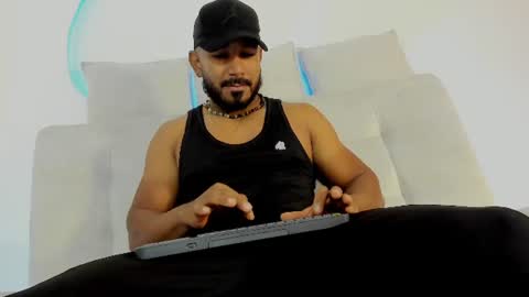 Snapshot of leocarter_ chatting on 06.11.26 leo online show from 06.11.26