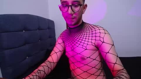 Snapshot of leoh_hades chatting on 10.30.25 Leoh online show from 10.30.25