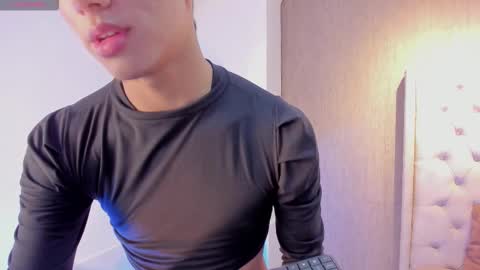 leohard_ online show from 03.19.26