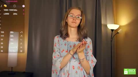 Hello Im Roxy Im just starting my journey here so lets get acquainted online show from 12.17.25