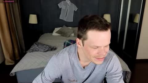 Leon online show from 10.15.25