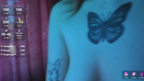 Snapshot of leona_vixen chatting on 04.13.26 Leona online show from 04.13.26