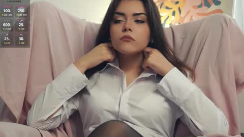 Mia online show from 10.16.25