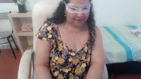 Snapshot of leonela_69 chatting on 02.18.25 leonela   online show from 02.18.25