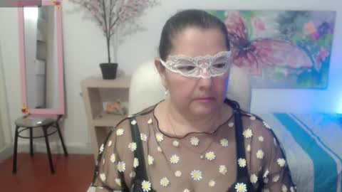 Snapshot of leonela_69 chatting on 02.21.25 leonela   online show from 02.21.25