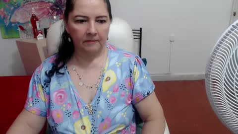 Snapshot of leonela_69 chatting on 09.15.25 leonela   online show from 09.15.25