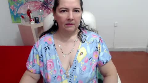 Snapshot of leonela_69 chatting on 09.18.25 leonela   online show from 09.18.25