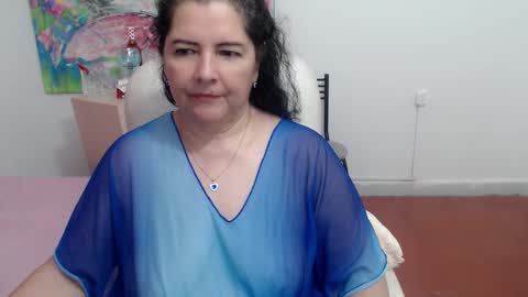 Snapshot of leonela_69 chatting on 10.18.25 leonela   online show from 10.18.25
