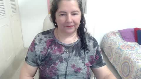 leonela   online show from 05.12.26