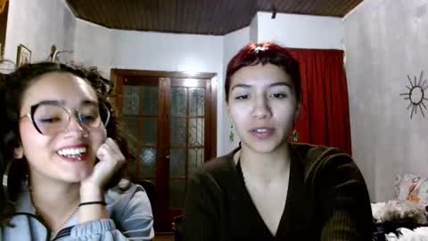 leonela  online show from 09.15.25