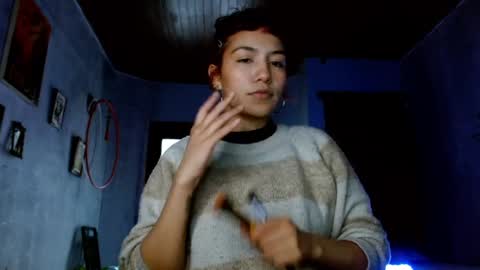 leonela  online show from 09.19.25