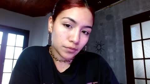 leonela  online show from 10.06.25