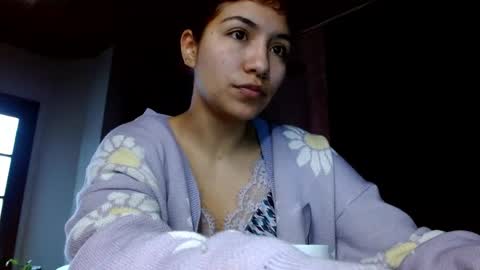 leonela  online show from 10.19.25