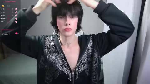 Snapshot of leonkissboy chatting on 02.19.26 leonkissboy online show from 02.19.26