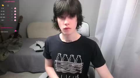 Snapshot of leonkissboy chatting on 03.01.26 leonkissboy online show from 03.01.26