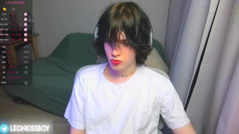 leonkissboy online show from 04.06.26