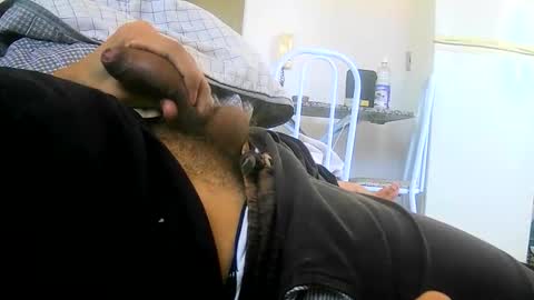 Snapshot of leonnxv chatting on 10.03.25 leonnxv online show from 10.03.25