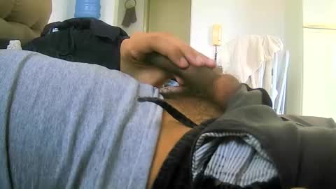 Snapshot of leonnxv chatting on 10.23.25 leonnxv online show from 10.23.25