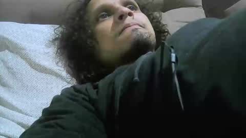 Snapshot of leonnxv chatting on 10.25.25 leonnxv online show from 10.25.25