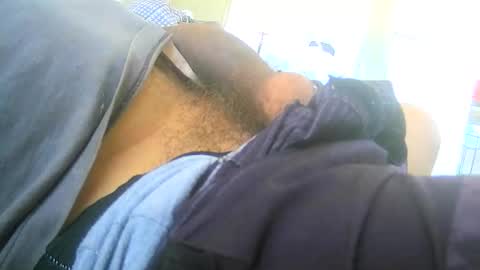 Snapshot of leonnxv chatting on 10.31.25 leonnxv online show from 10.31.25