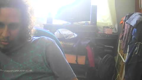 Snapshot of leonnxv chatting on 11.04.25 leonnxv online show from 11.04.25