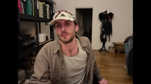 Leon online show from 02.17.25