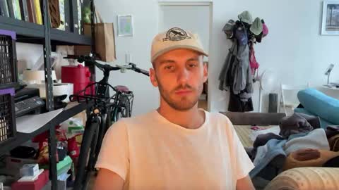 Leon online show from 10.09.25